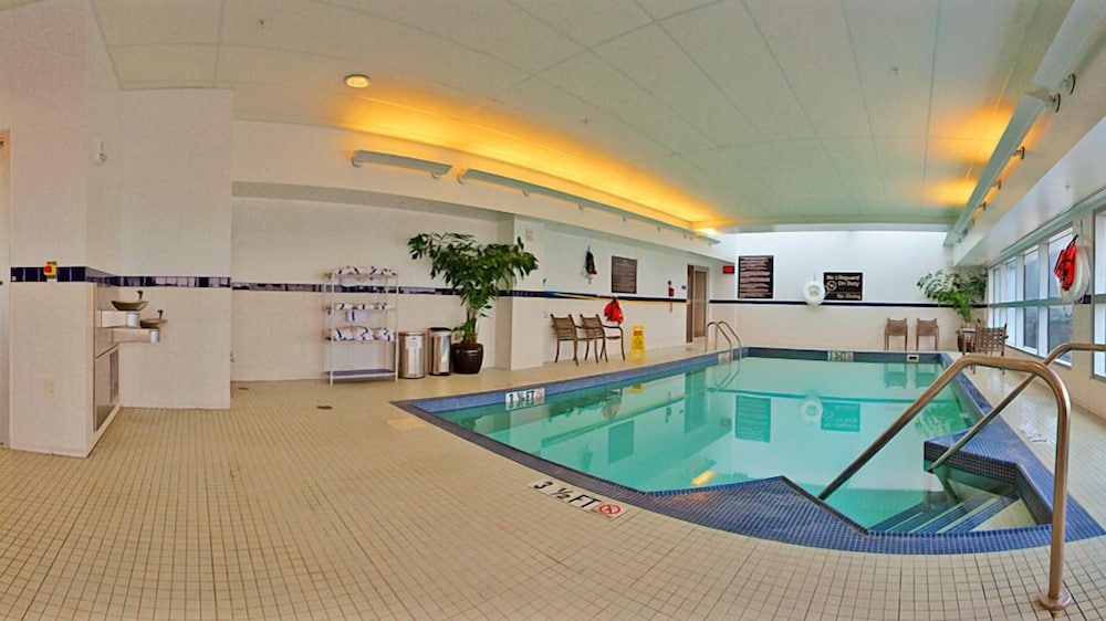 Hampton Inn & Suites Boston Crosstown Center - photo 40