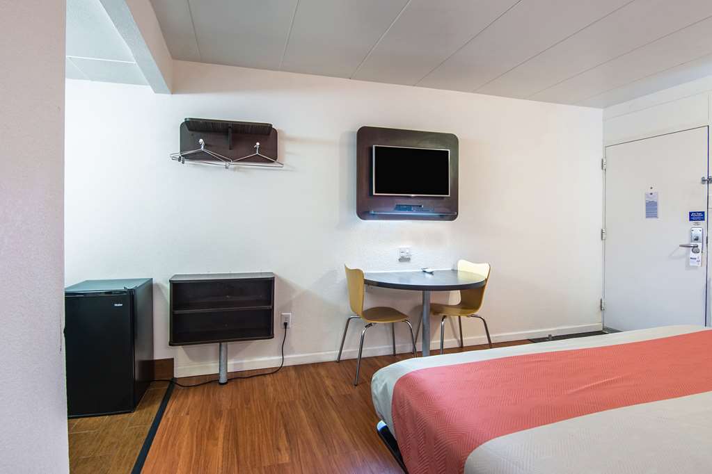 Motel 6 Glassboro NJ Rowan University - photo 9