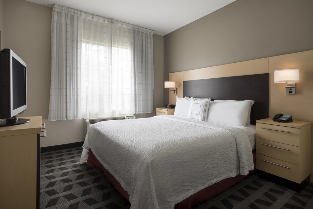 TownePlace Suites by Marriott San Diego Vista - photo 11