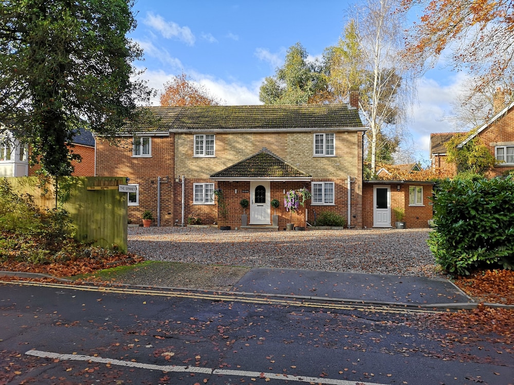 The Spinney — Bracknell