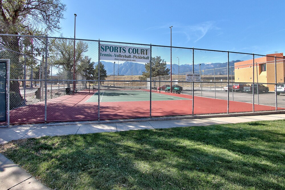 Hotel Elegante Conference & Event Center Colorado Springs - photo 25