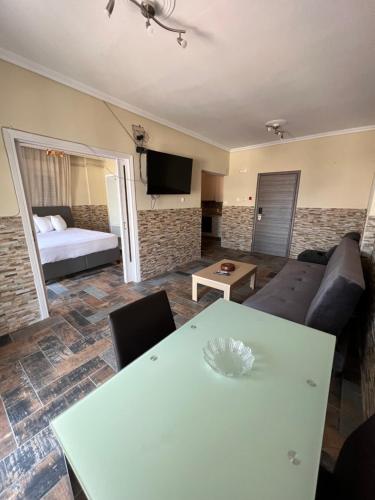 Jacuzzi Suites — 4-Star Luxury Hotel in Thessaloniki, Greece