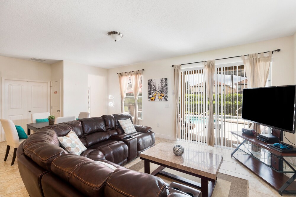 6 Bedrooms 5 Bathrooms Solterra 4193 Od - photo 32