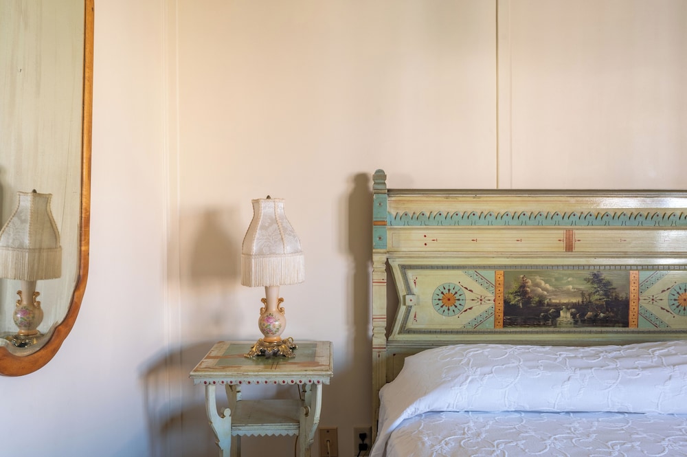 Martine Inn - photo 79