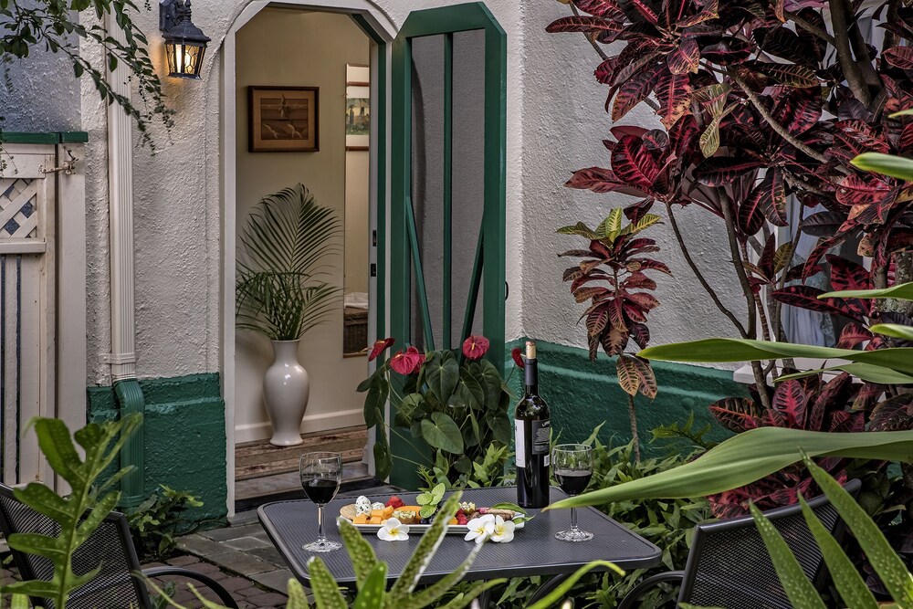 The Old Wailuku Inn at Ulupono - photo 23