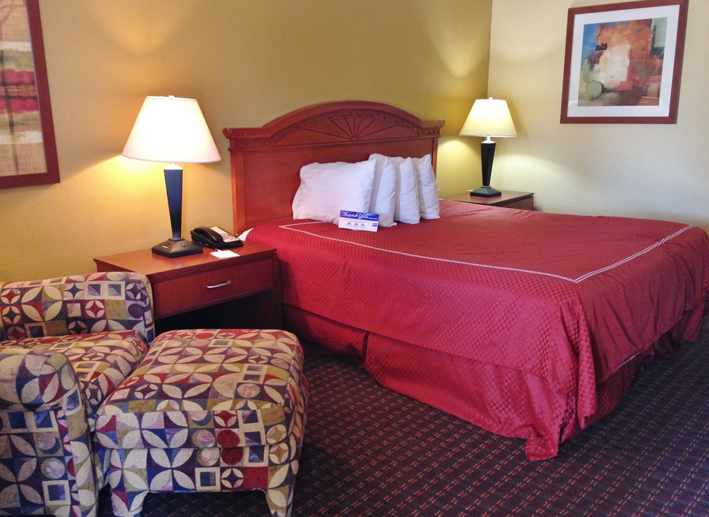 Americas Best Value Inn & Suites Yukon Oklahoma City - photo 5