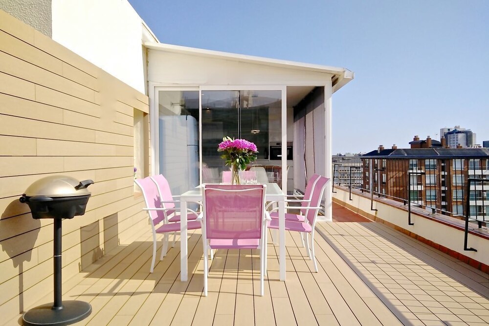 Ferran Pedralbes Penthouse — 4-Star Luxury Hotel in Barcelona, Spain