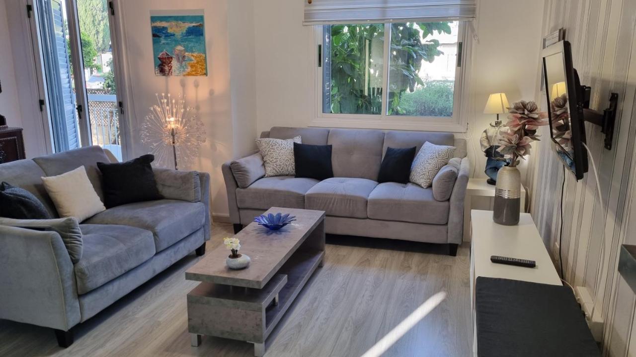 Elpida Lemon Garden House