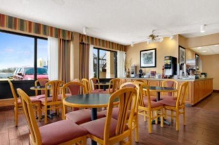 Super 8 by Wyndham Oxford - photo 10