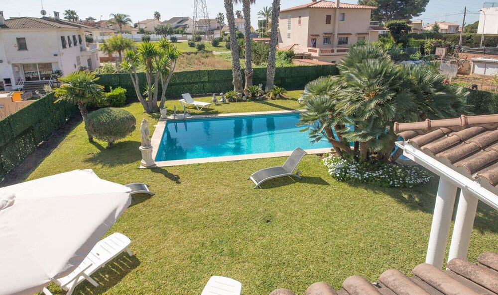 House Sendo — 4-Star Luxury Hotel in Calafell, Spain