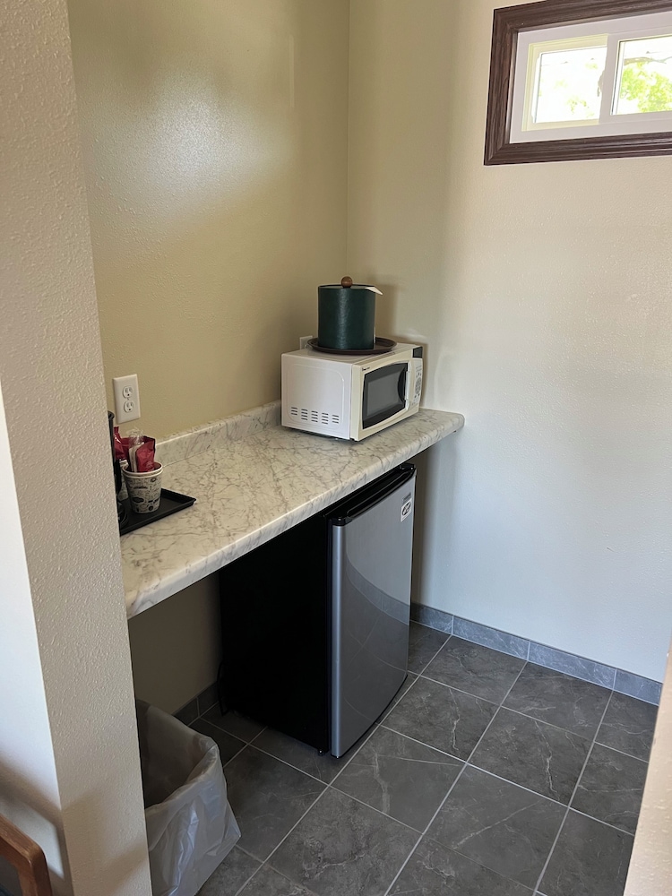 All Star Inn & Suites - photo 225