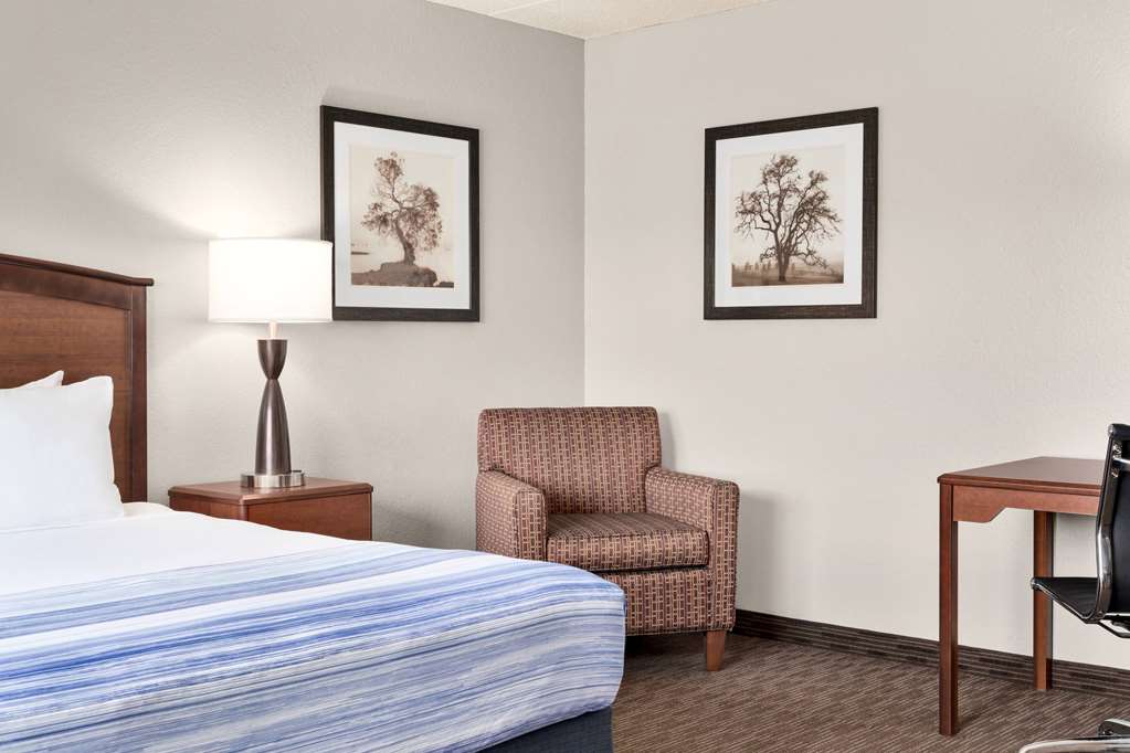 AmericInn by Wyndham Sauk Centre - photo 37