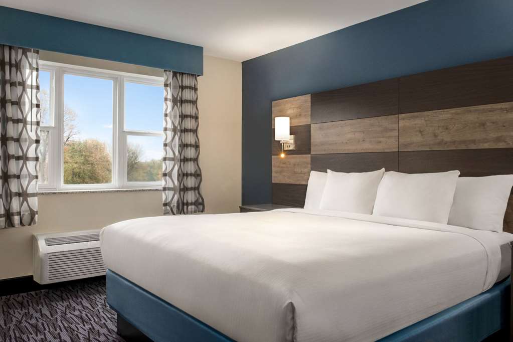 AmericInn by Wyndham Dodgeville - photo 20