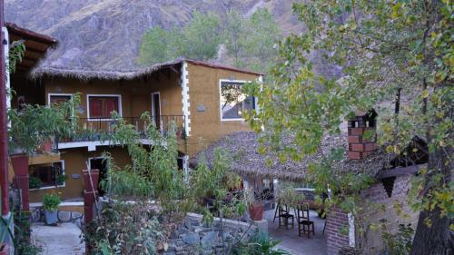 POSADITA LOS ALAMOS Alojamiento de montaña estamos en San Isidro a 8km pasando Iruya lea atentamente la descripción solo se hace caminando Turismo aventura — hotel in Iruya