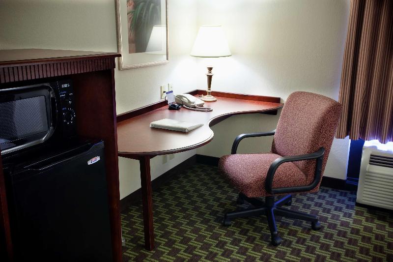 Hampton Inn Carrollton - photo 23