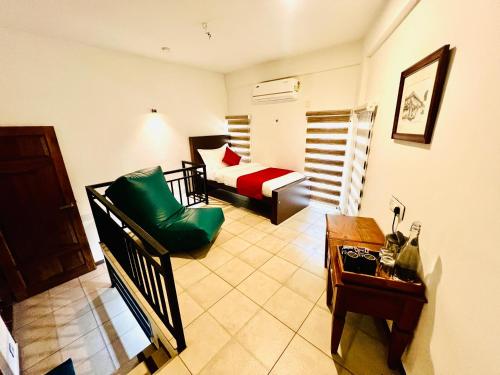 SeaCoast Inn FortKochi