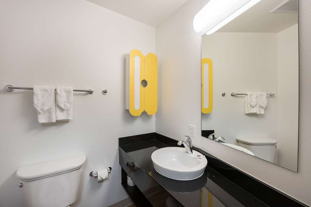 Studio 6 Mccarran NV Sparks Tahoe Reno Industrial Center - photo 20