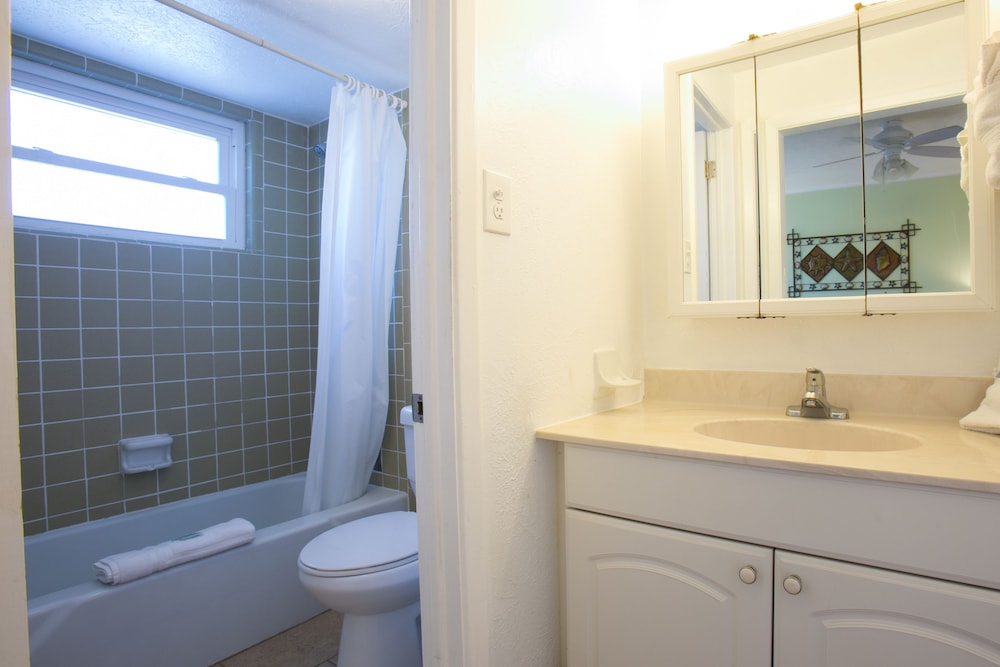 Dolphin Inn Resort - photo 32