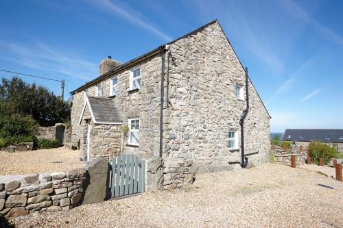 The Farmhouse Llyn Peninsula — 4-Star Luxury Hotel in Bangor, United Kingdom