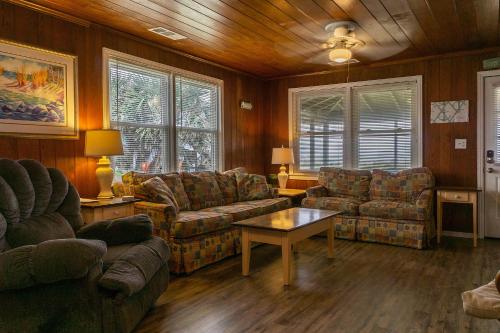 Jerseys Shore by Oak Island Accommodations - photo 30