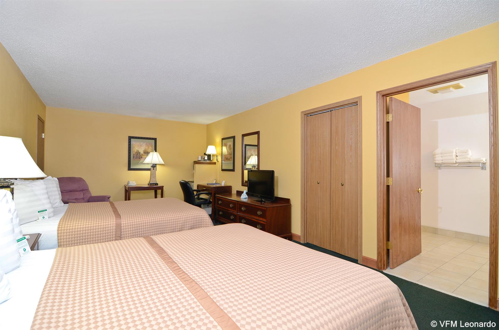 Americas Best Value Inn Iola - photo 3