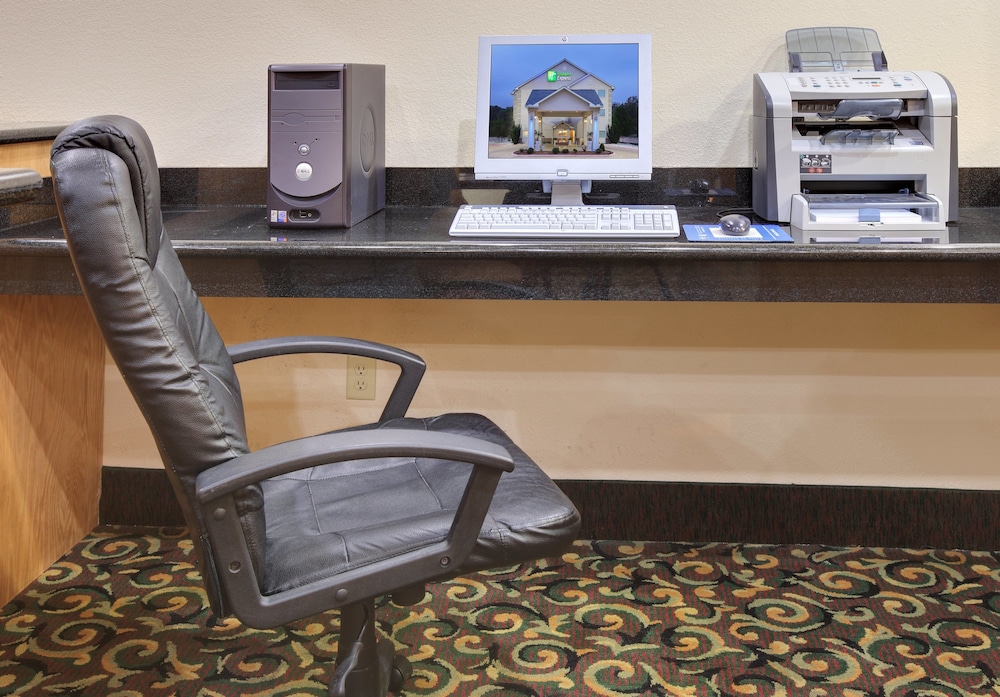 Holiday Inn Express Hotel & Suites by IHG - photo 15