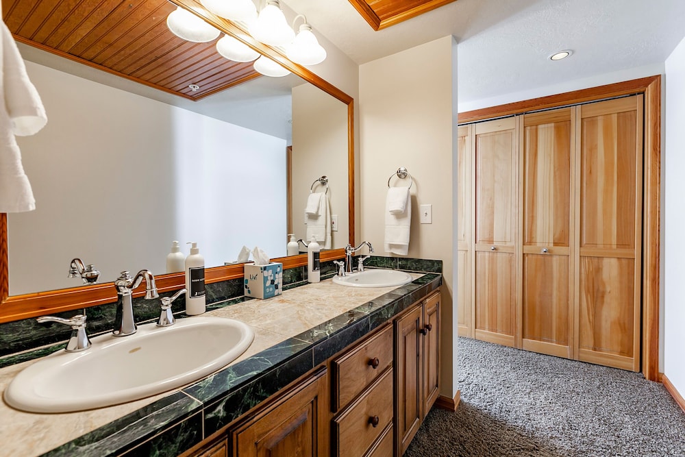 The Caledonian by All Seasons Resort Lodging - photo 217