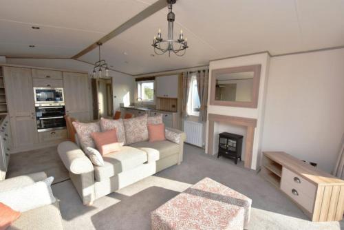 Bluebell Lodge — 4-Star Luxury Hotel in South Cerney, United Kingdom