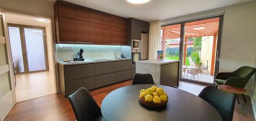 Central garden residence — Levice — photo 3