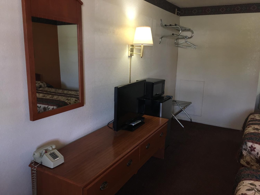Finns Motel - photo 9