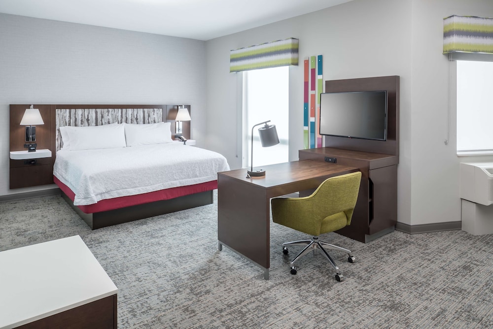 Hampton Inn & Suites Cape Canaveral Cruise Port - photo 12