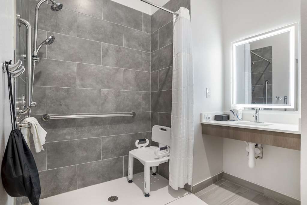Comfort Inn and Suites Destin Near Henderson Beach - photo 14