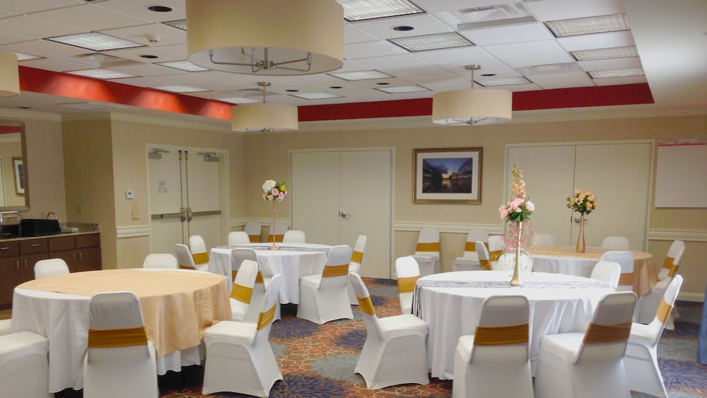 Holiday Inn Express Hotel & Suites Morgan City Tiger Island by IHG - photo 30