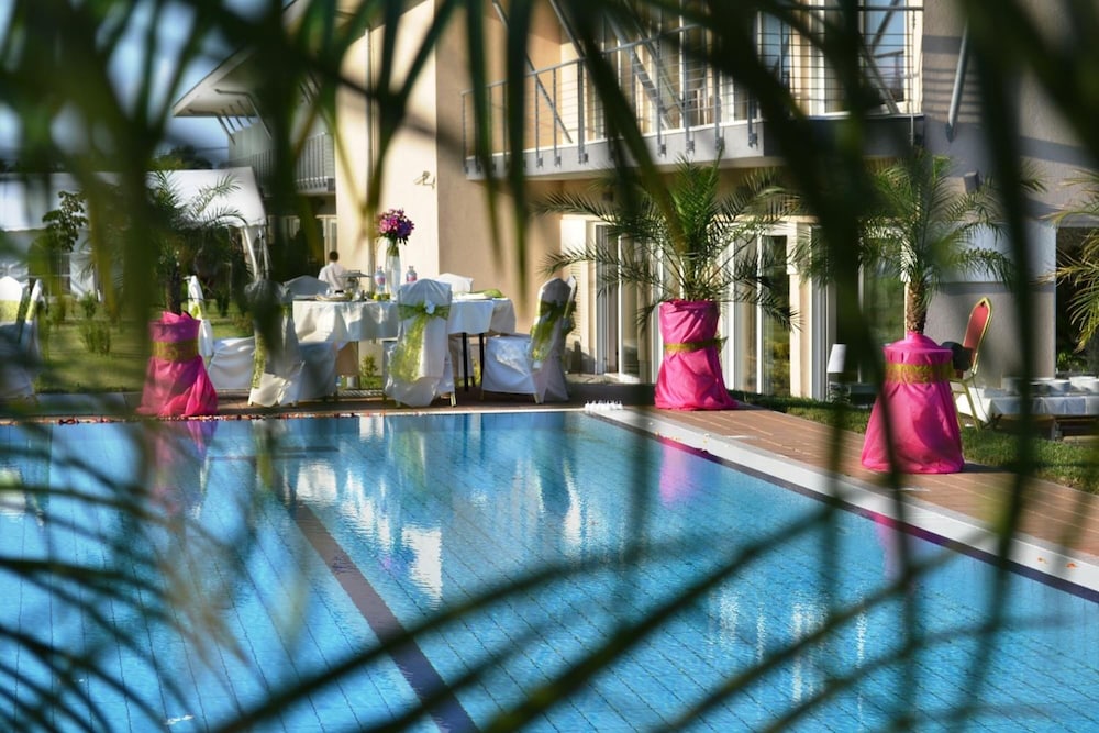 Szépia Bio and Art Hotel — 4-Star Luxury Hotel in Zsambek, Hungary