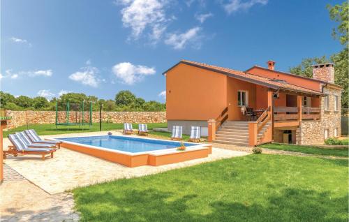 Three Bedroom Holiday Home In Vodnjan — 4-Star Luxury Hotel in Vodnjan, Croatia