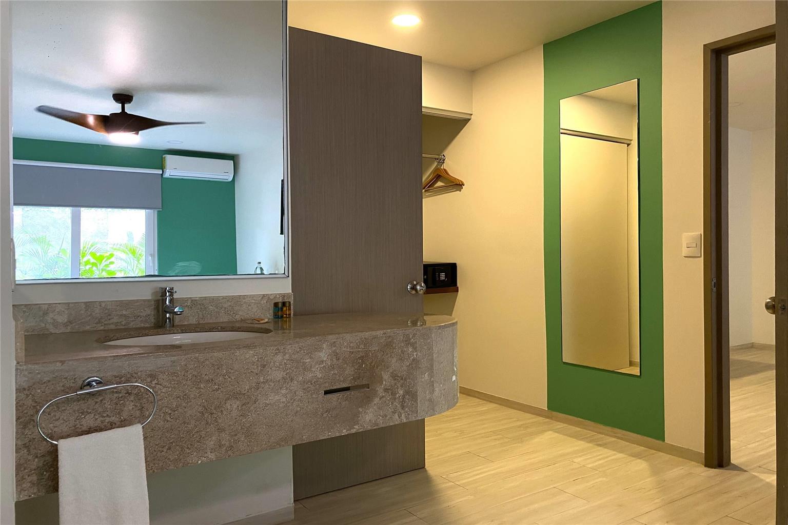 Guest room