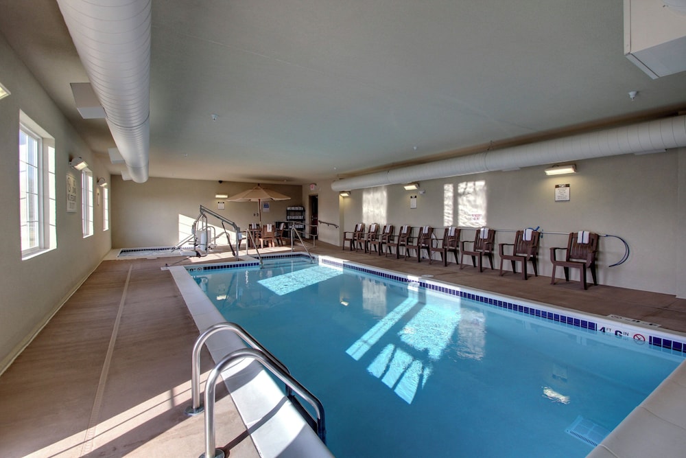 Cobblestone Hotel & Suites Newton - photo 27