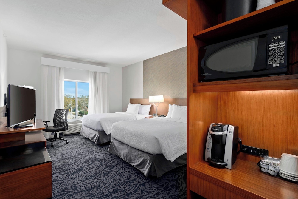 Fairfield by Marriott Inn & Suites St Petersburg North - photo 8