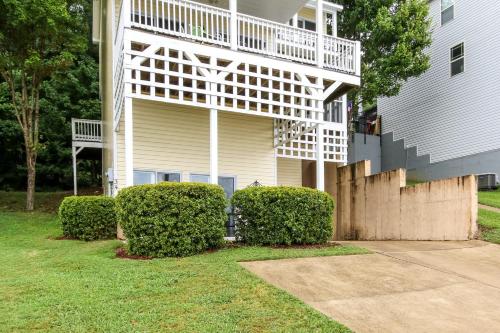 House# 34 Whale Watchers Folly 4BR — 4-Star Luxury Hotel in Centre, United States