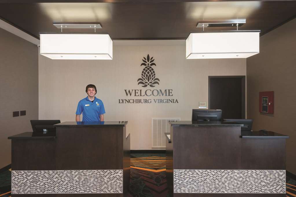 La Quinta Inn & Suites by Wyndham Lynchburg at Liberty Univ. - photo 7