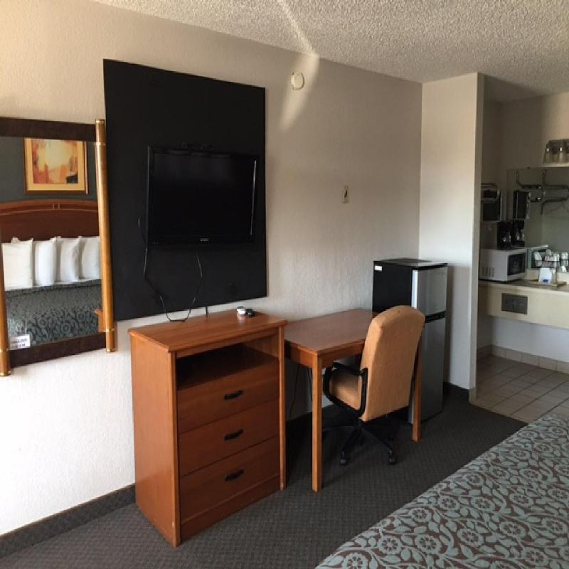 Executive Inn Hebbronville - photo 21