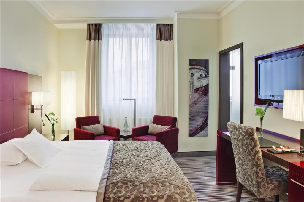 Steigenberger Graf Zeppelin, Stuttgart, Germany - Superior Room