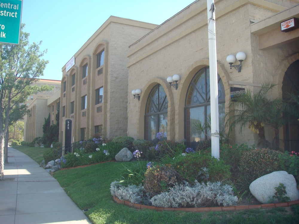 Portside Inn & Suites - photo 35