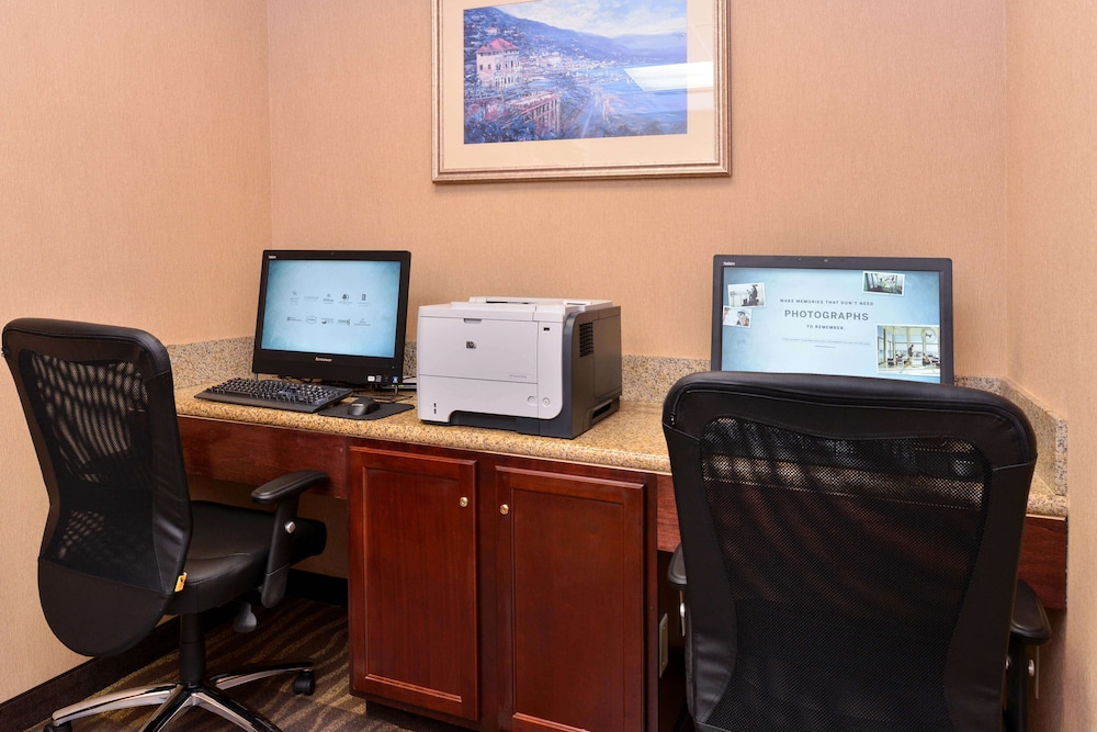 Hampton Inn Grand Island - photo 35