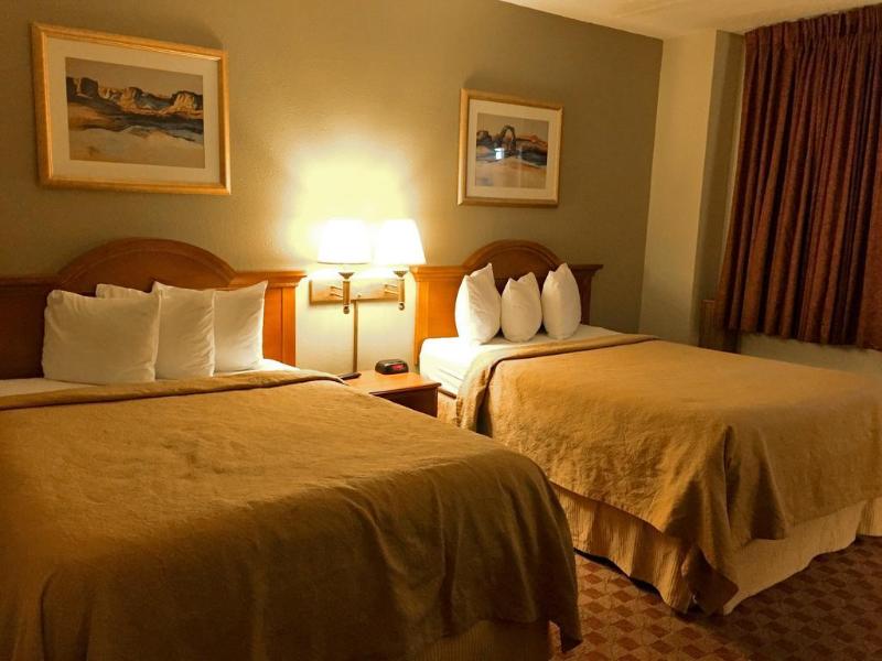 Badlands Inn & Suites - photo 11