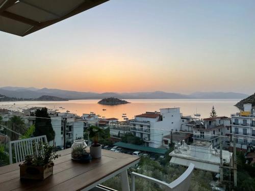 Thea Luxury Apartment — 4-Star Luxury Hotel in Tolon, Greece