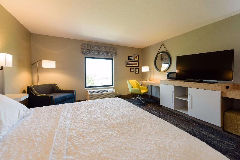 Hampton Inn Superior Duluth - photo 15