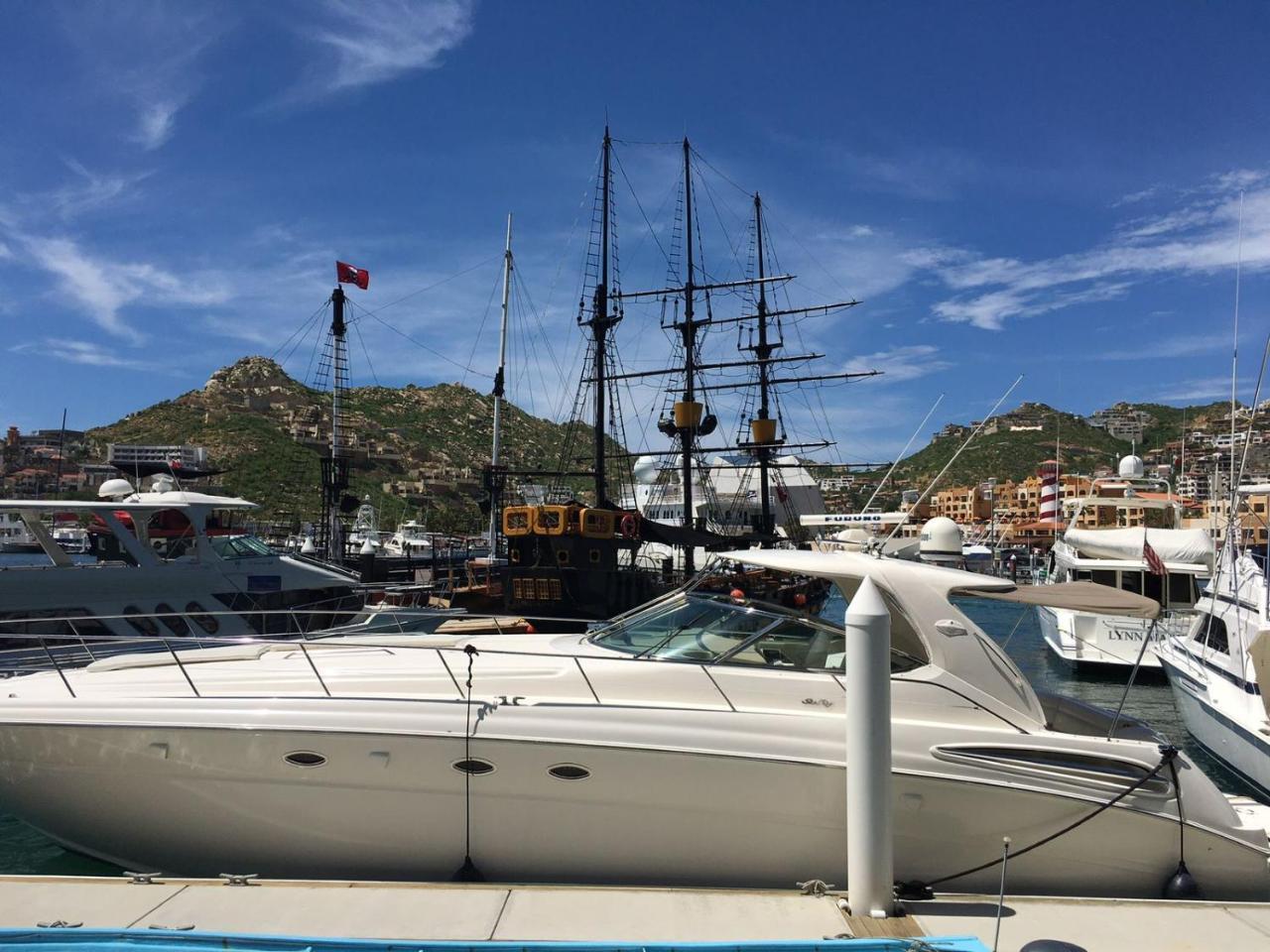 Yate de Lujo - last minute hotel in Cabo San Lucas