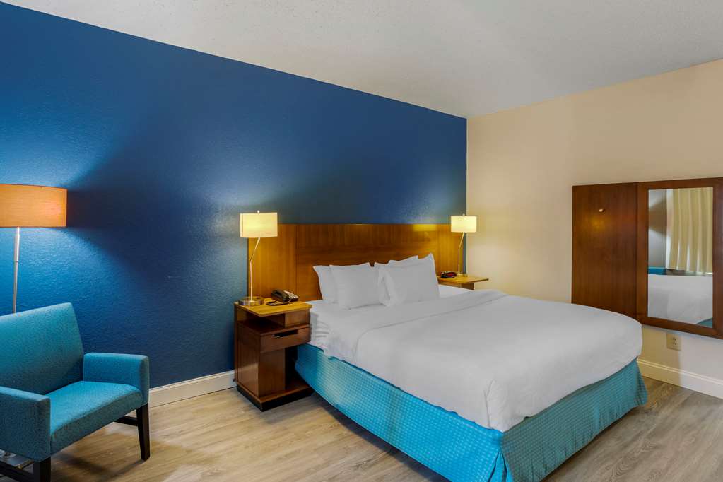 Comfort Inn & Suites Mt. Laurel Philadelphia - photo 15