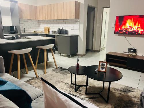 Spacious 2 Bedroom Apartment in Midrand Waterfall City Business and Family friendly 12 Elizabeth Place — 4-Star Luxury Hotel in Midrand, South Africa